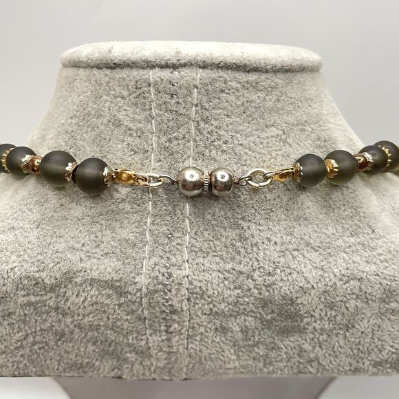 Artisan Handcrafted Vintage Venetian Murano Wedding Cake Glass Beaded Necklace - Picture 7 of 9